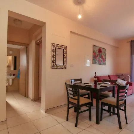Juliana Apartment *