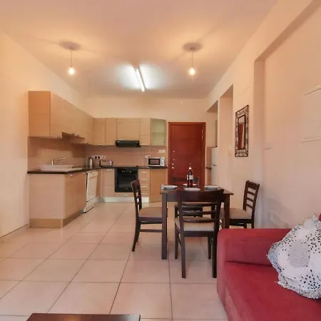 Juliana - Modern Comfort Near & * Paphos