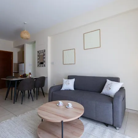 Juliana - Modern Comfort Near & * Pafos
