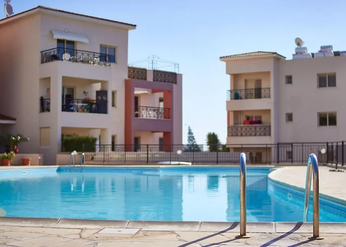 Juliana - Modern Comfort Near & * Paphos