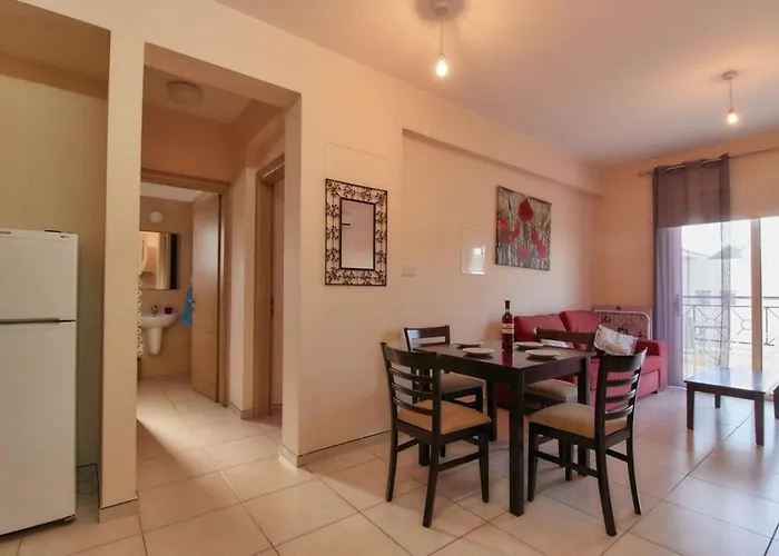 Juliana - Modern Comfort Near & Apartmán *