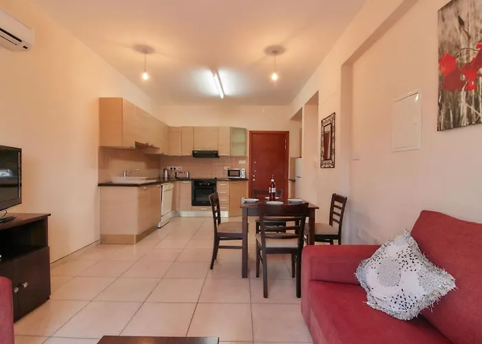 Juliana - Modern Comfort Near & * Paphos